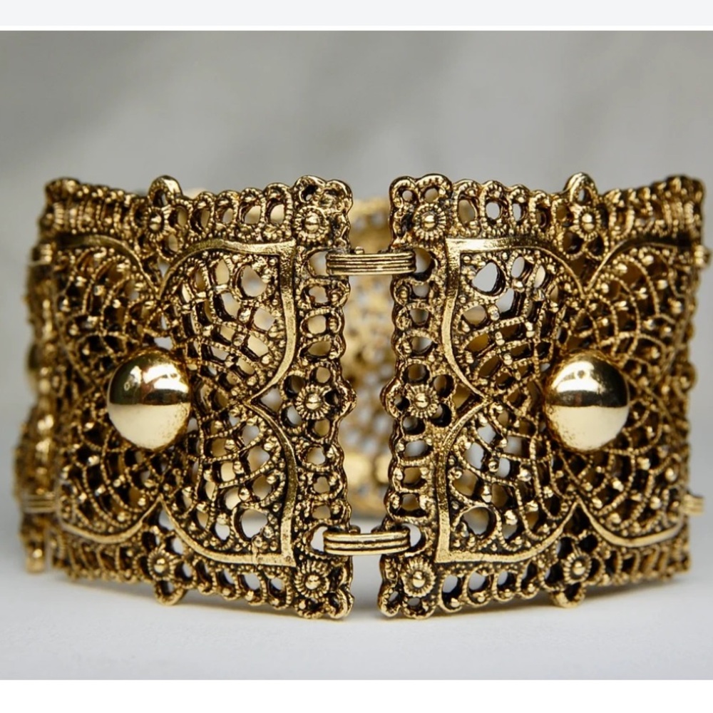 Vintage Celebrity Filigree Bracelet
